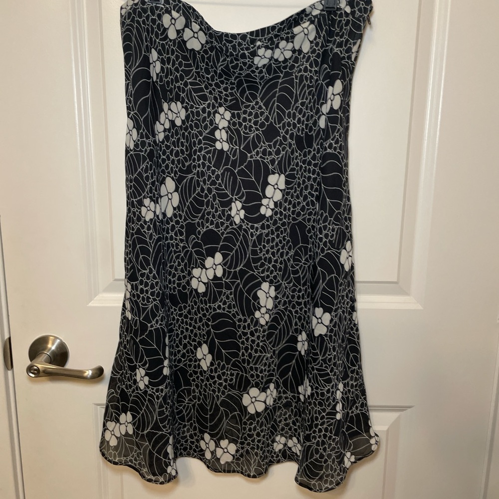 H&M Black and White Floral A-Line Skirt